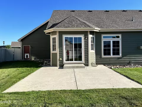 1555 Creekside Dr, Williston, ND 58801 photo 4