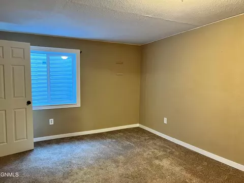 1555 Creekside Dr, Williston, ND 58801 photo 26