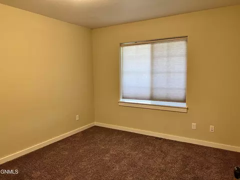 1555 Creekside Dr, Williston, ND 58801 photo 20