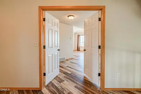 3431 Thunderbird Ln, Bismarck, ND 58503 photo 35