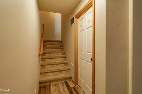 3431 Thunderbird Ln, Bismarck, ND 58503 photo 59
