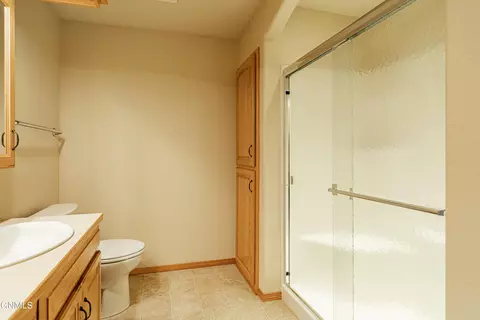 3431 Thunderbird Ln, Bismarck, ND 58503 photo 44