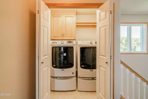 3431 Thunderbird Ln, Bismarck, ND 58503 photo 32