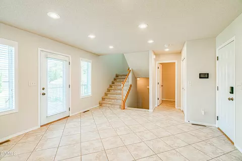 3431 Thunderbird Ln, Bismarck, ND 58503 photo 9