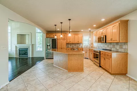 3431 Thunderbird Ln, Bismarck, ND 58503 photo 11
