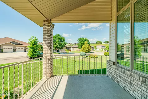 3431 Thunderbird Ln, Bismarck, ND 58503 photo 86