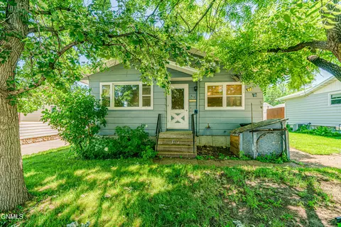 717 16th St S, Bismarck, ND 58504 photo 44