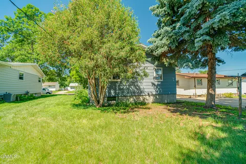 717 16th St S, Bismarck, ND 58504 photo 41