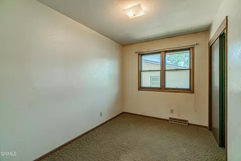 717 16th St S, Bismarck, ND 58504 photo 16