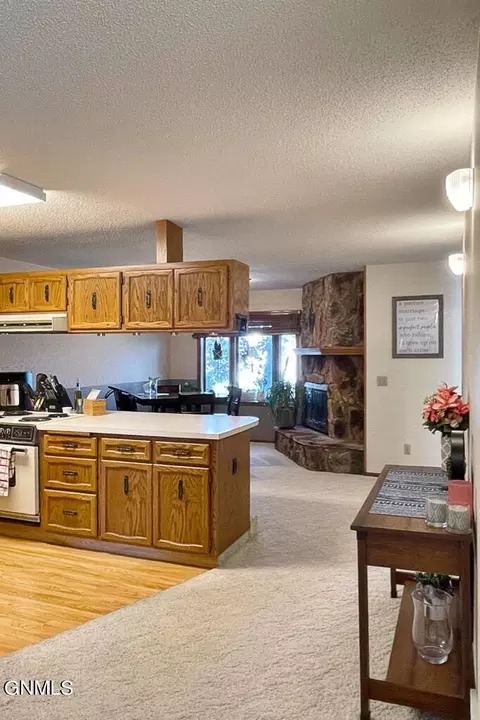 2215 N Main Ct, Williston, ND 58801 photo 24