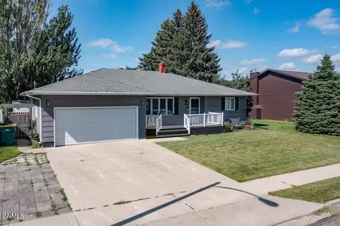 604 Turnpike Ave E, Bismarck, ND 58501 photo 1