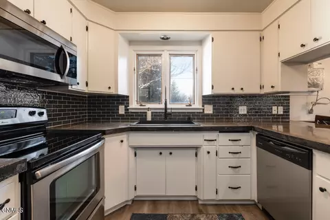 604 Turnpike Ave E, Bismarck, ND 58501 photo 8
