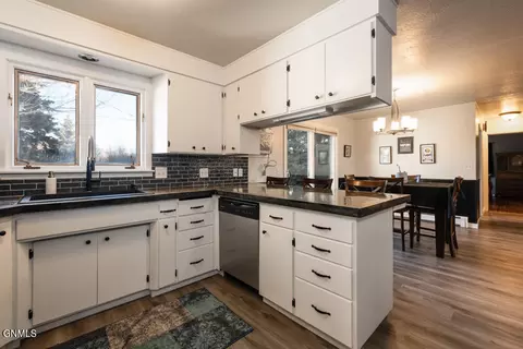 604 Turnpike Ave E, Bismarck, ND 58501 photo 9