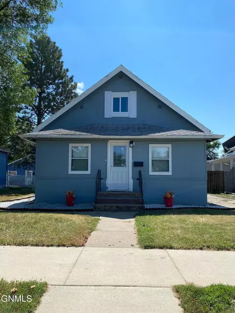 616 3rd St SE, Jamestown, ND 58401 photo 14