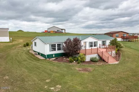 5474 Boat Ave, Glen Ullin, ND 58631
