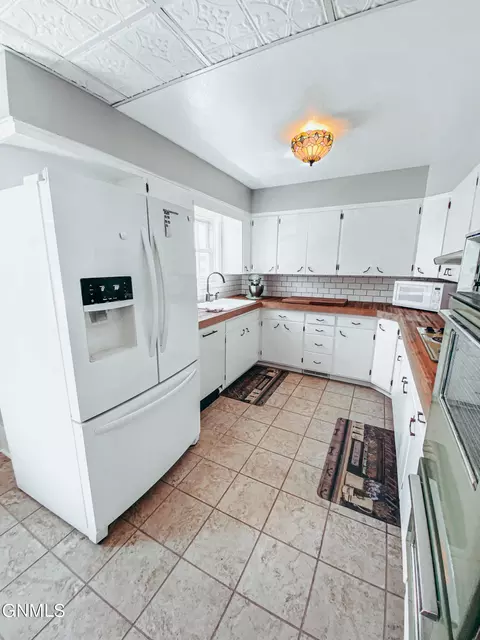 701 1st Ave E, Williston, ND 58801 photo 27