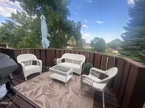 433 Brandon Dr, Bismarck, ND 58503 photo 21