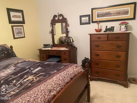433 Brandon Dr, Bismarck, ND 58503 photo 38