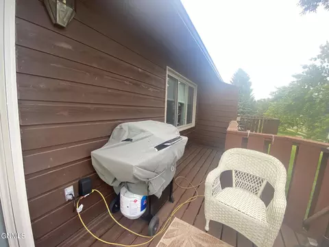 433 Brandon Dr, Bismarck, ND 58503 photo 24