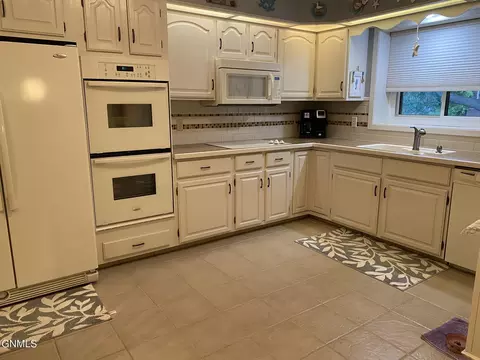 433 Brandon Dr, Bismarck, ND 58503 photo 55