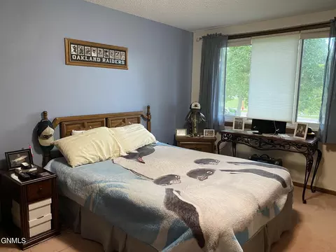 433 Brandon Dr, Bismarck, ND 58503 photo 44