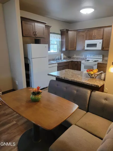 401 3 Ave NE, Mandan, ND 58554 photo 6