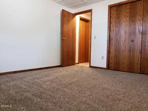 76 1st St NE, Killdeer, ND 58640 photo 12