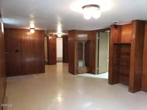 76 1st St NE, Killdeer, ND 58640 photo 23