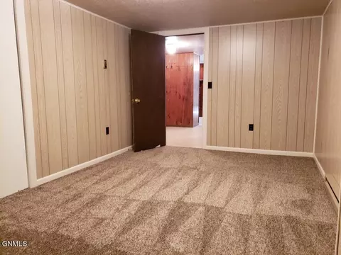 76 1st St NE, Killdeer, ND 58640 photo 29