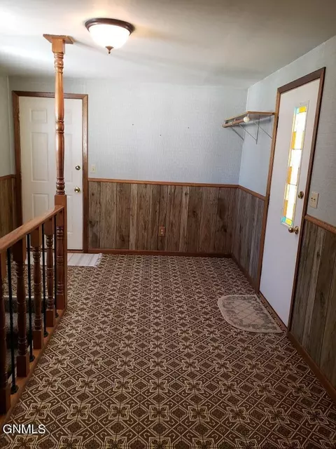 76 1st St NE, Killdeer, ND 58640 photo 17