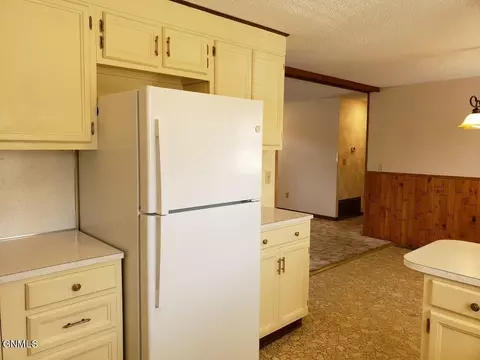 76 1st St NE, Killdeer, ND 58640 photo 8