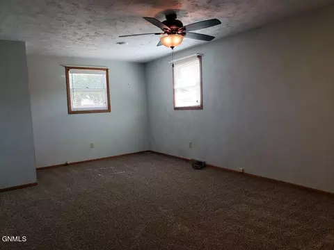 76 1st St NE, Killdeer, ND 58640 photo 15