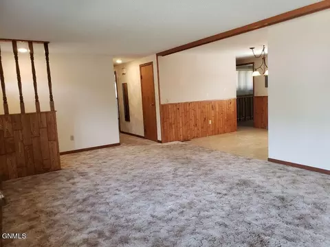 76 1st St NE, Killdeer, ND 58640 photo 10