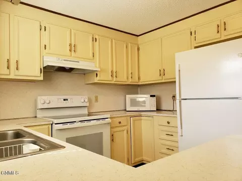 76 1st St NE, Killdeer, ND 58640 photo 7