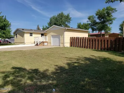 76 1st St NE, Killdeer, ND 58640 photo 30