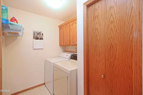 824 Interstate Ave W, Bismarck, ND 58503 photo 14