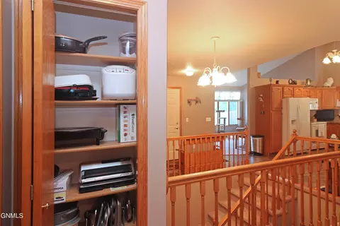 824 Interstate Ave W, Bismarck, ND 58503 photo 13