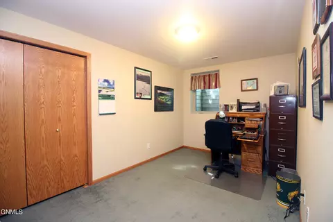824 Interstate Ave W, Bismarck, ND 58503 photo 29