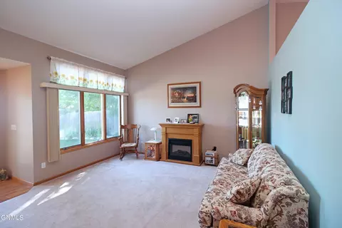 824 Interstate Ave W, Bismarck, ND 58503 photo 4