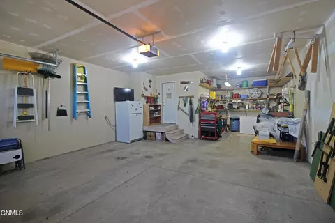 824 Interstate Ave W, Bismarck, ND 58503 photo 33