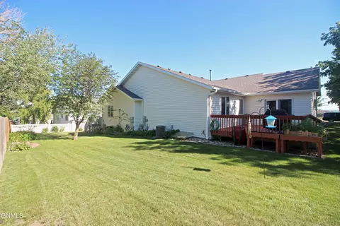 824 Interstate Ave W, Bismarck, ND 58503 photo 38