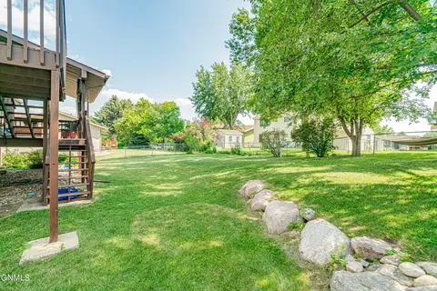 215 Edmonton Dr, Bismarck, ND 58503 photo 48