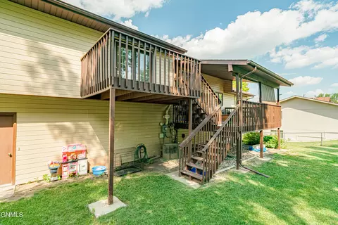 215 Edmonton Dr, Bismarck, ND 58503 photo 49