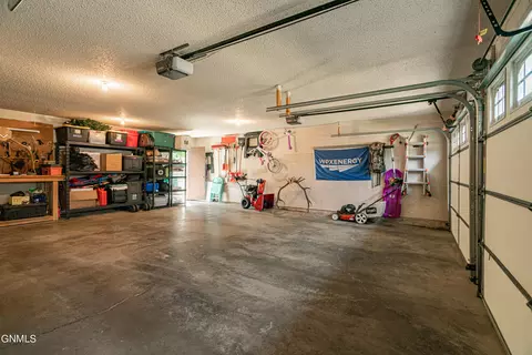 215 Edmonton Dr, Bismarck, ND 58503 photo 45