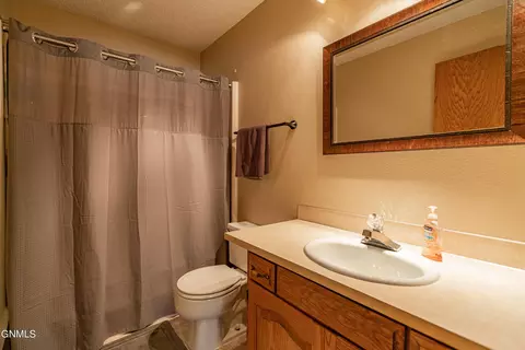 215 Edmonton Dr, Bismarck, ND 58503 photo 43