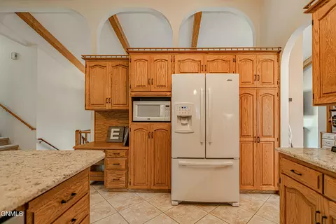 215 Edmonton Dr, Bismarck, ND 58503 photo 23