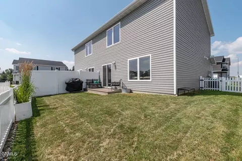 4310 Serenity Ct, Bismarck, ND 58503 photo 21