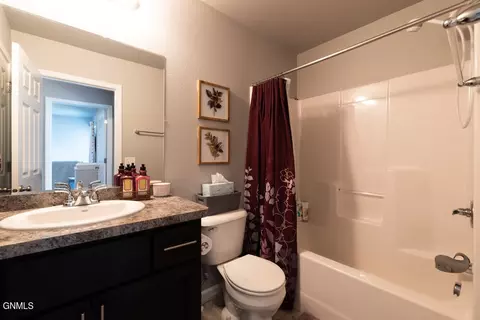 4310 Serenity Ct, Bismarck, ND 58503 photo 16