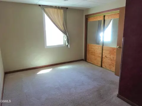 511 Gary Ave, Bismarck, ND 58501 photo 6