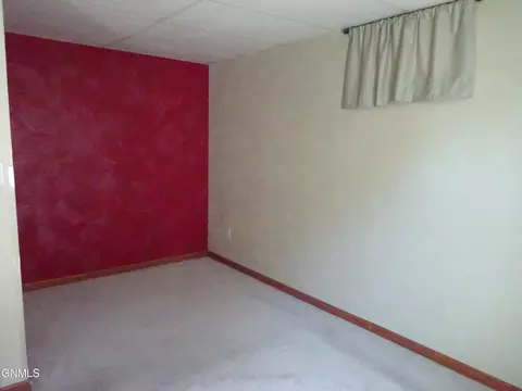 511 Gary Ave, Bismarck, ND 58501 photo 8